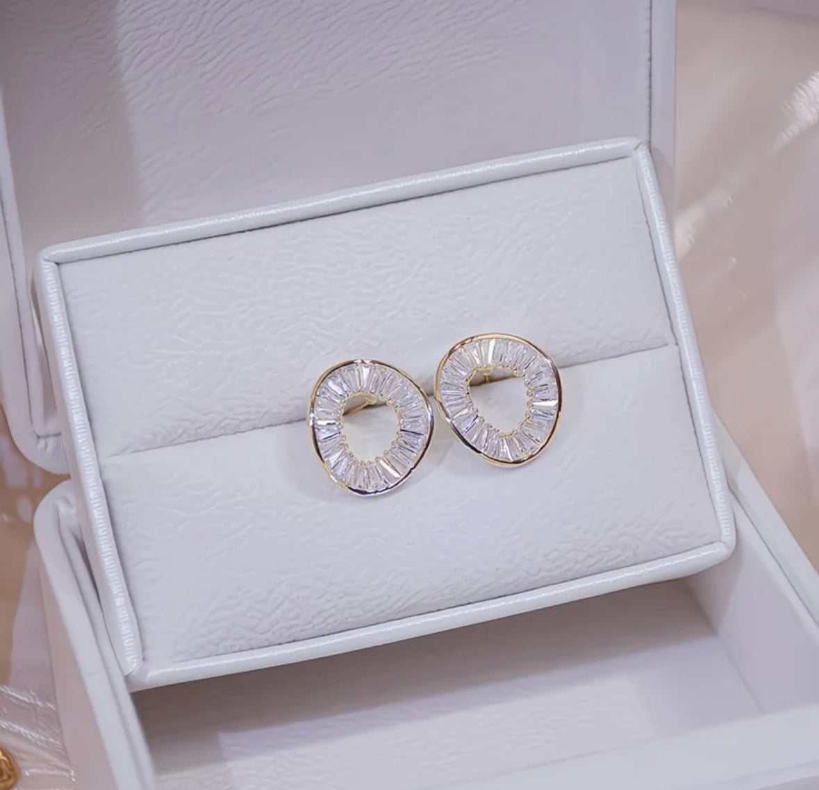 Luminous Radiance Geometric Stud Earrings