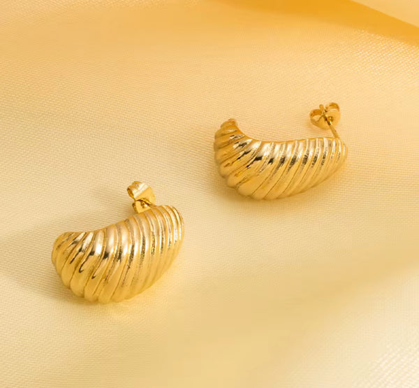 Sculpted Gold Teardrop Studs