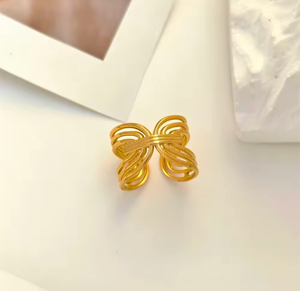 Luxe Swril Ring