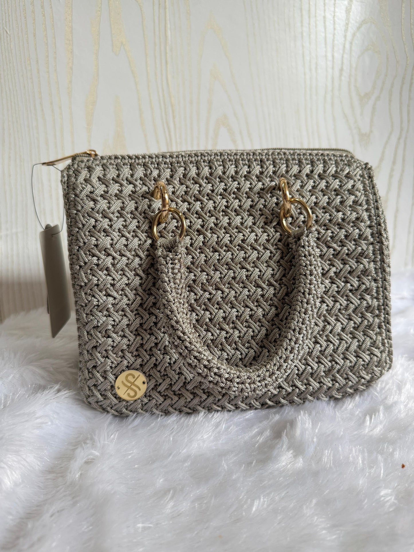 Structured Crochet Handbag with Gold Accents – Metallic Grey